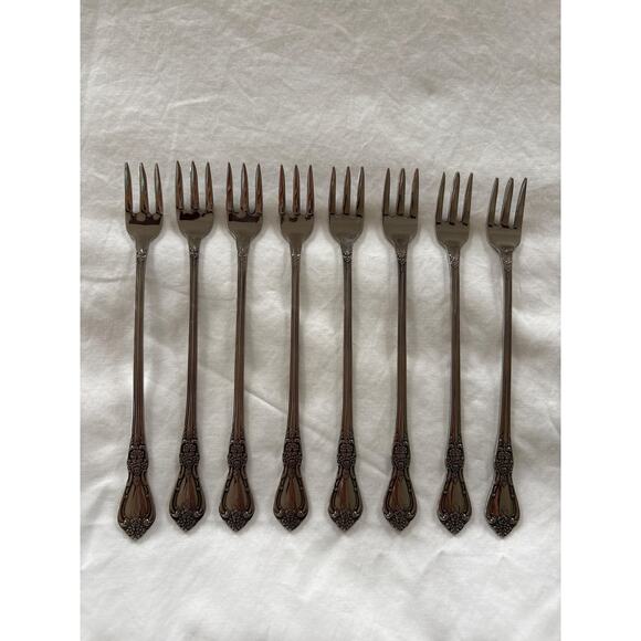 Oneida Kennett Square Stainless Set of eight Cocktail Seafood Forks - Picture 4 of 10